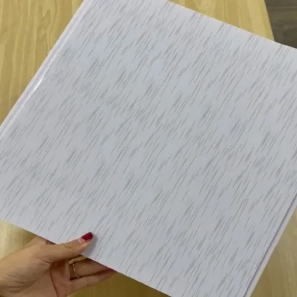 PANEL PVC PARA INTERIOR LIVERPOOL 30 X 2.8M  CAJ. 8.4M